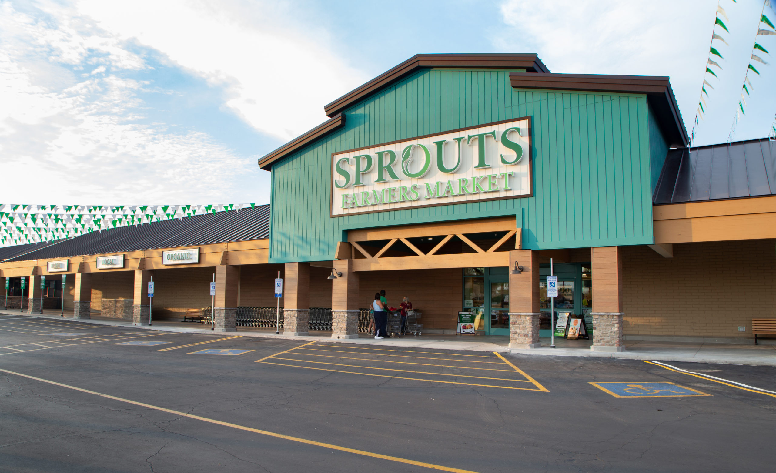 Official Sprouts Farmers Market storefront photograph